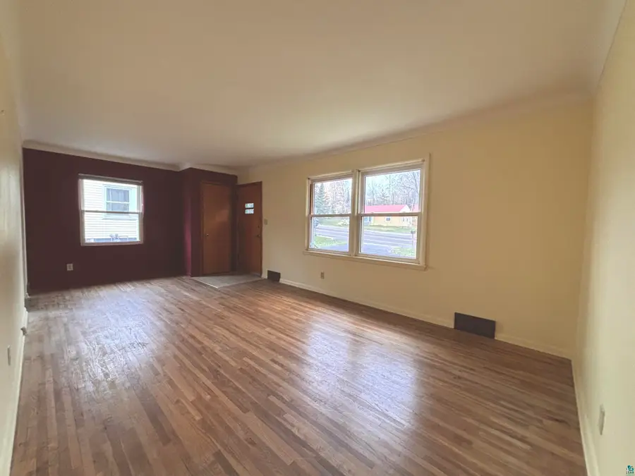 932 W Arrowhead Rd, Duluth, MN 55811 - #3