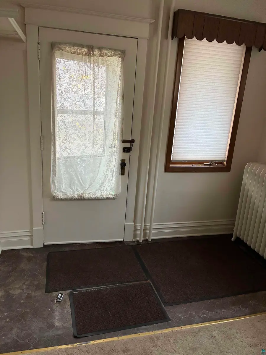 213 N 22nd Ave W, Duluth, MN 55806 - #2