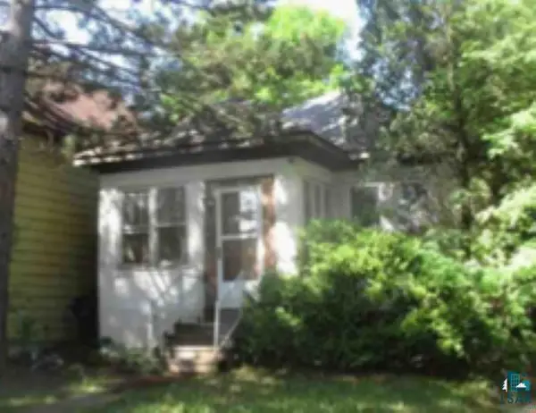 2211 E 2nd Ave, Hibbing, MN 55746