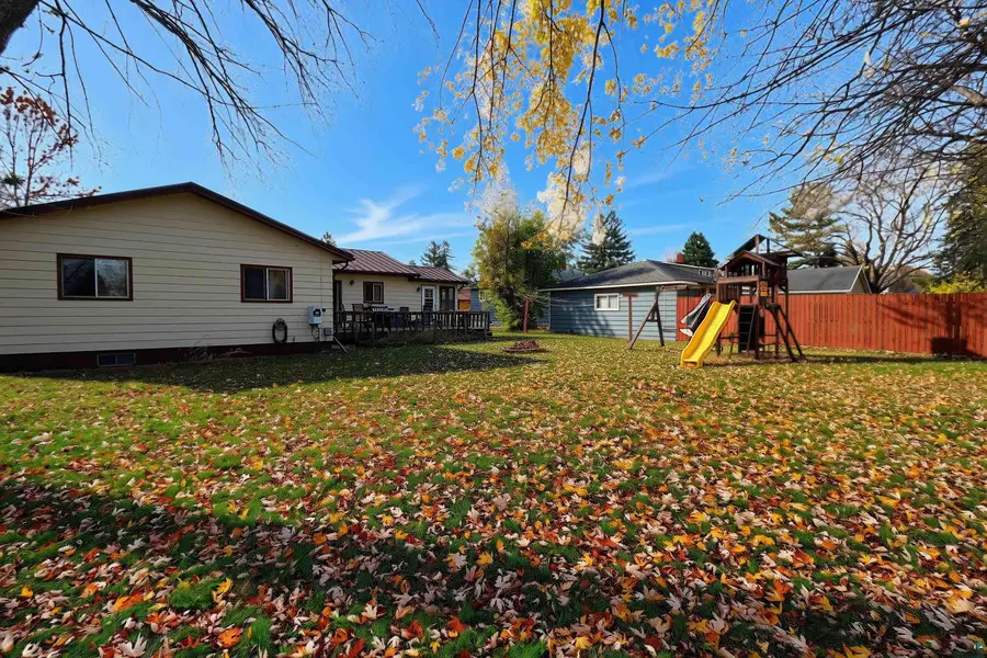 901 W 10th Ave, Ashland, WI 54806 - #3