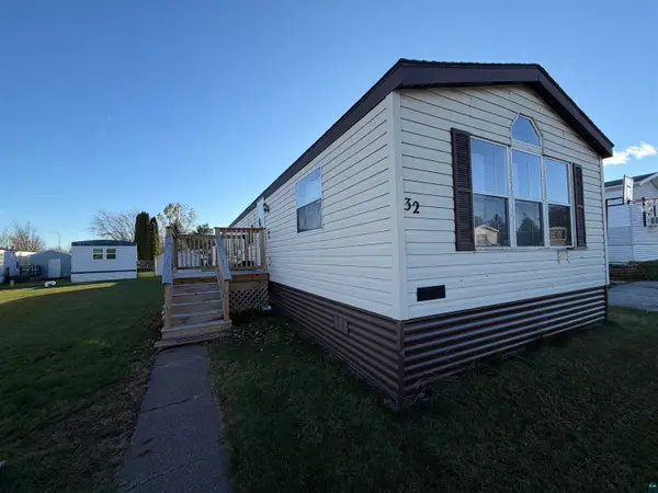 32 Ivy Dr, Duluth, MN 55810