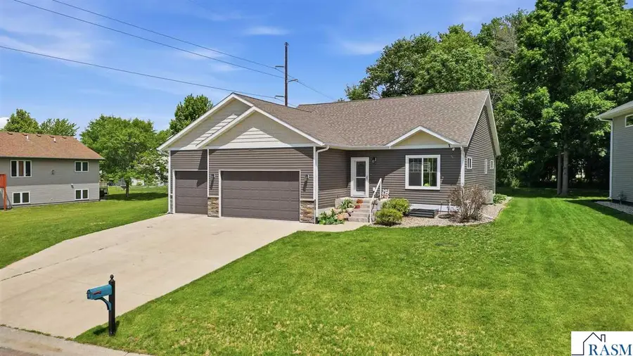 300 Tanager Road, Mankato, MN 56001 - #3