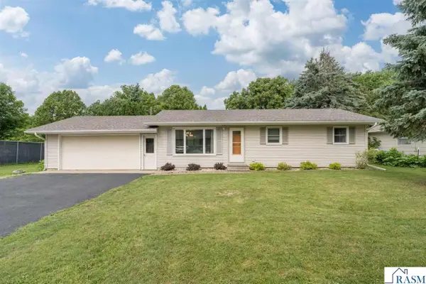 904 Mayvis Boulevard, Mankato, MN 56001