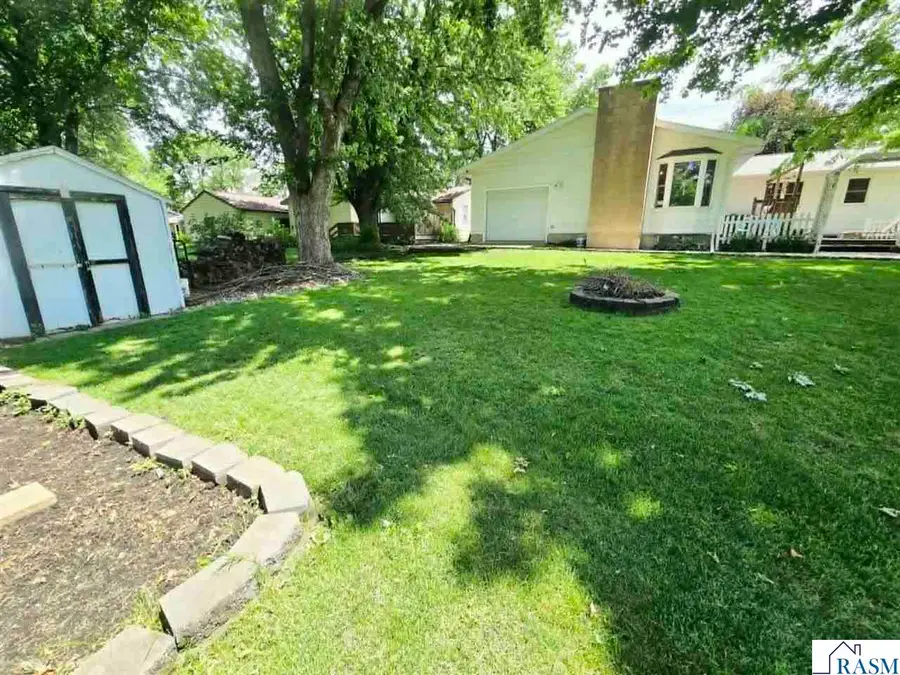 1204 SE 8th Street, Waseca, MN 56093 - #3