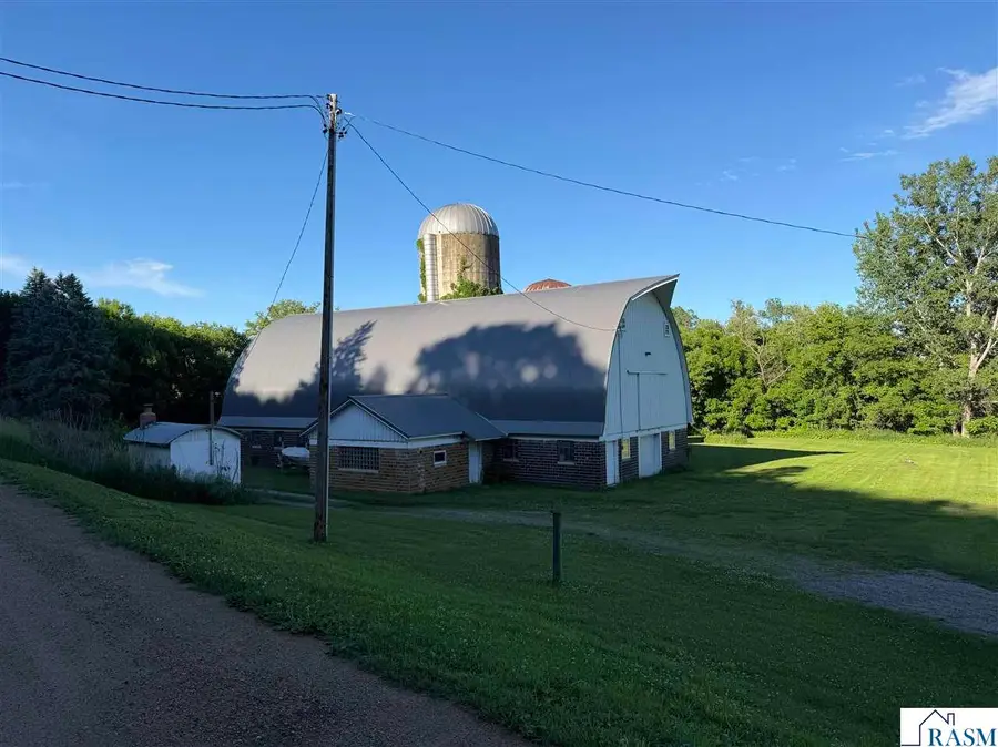 48050 Old River Bluff Road, Saint Peter, MN 56082 - #2