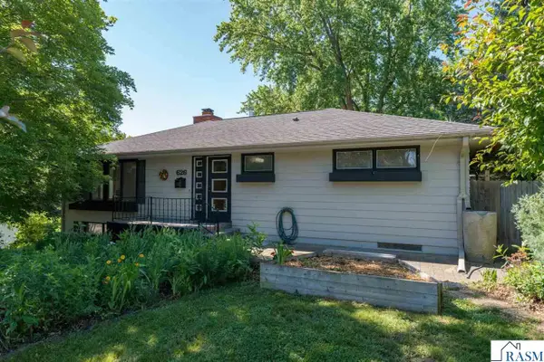 626 Austin Drive, St. Peter, MN 56082