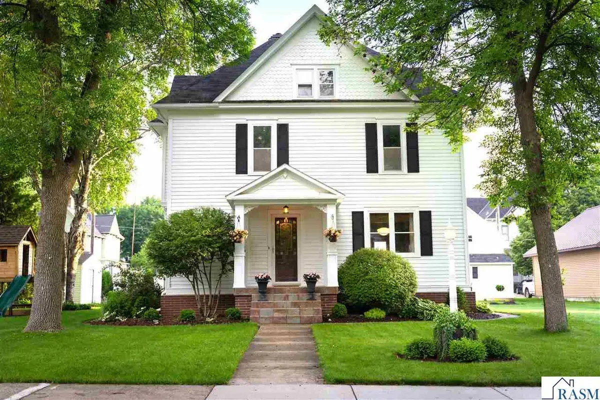 110 SW Summit Street, Sleepy Eye, MN 56085 - #1