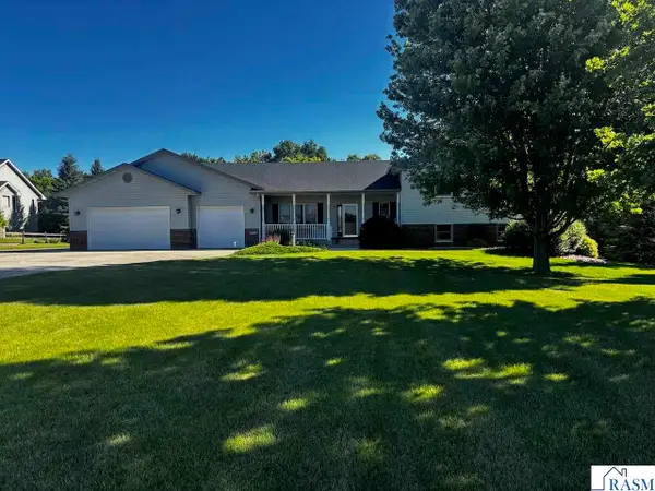 44137 Willow Road, St. Peter, MN 56082
