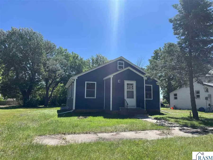 925 7th Street South, Saint James, MN 56081 - #3