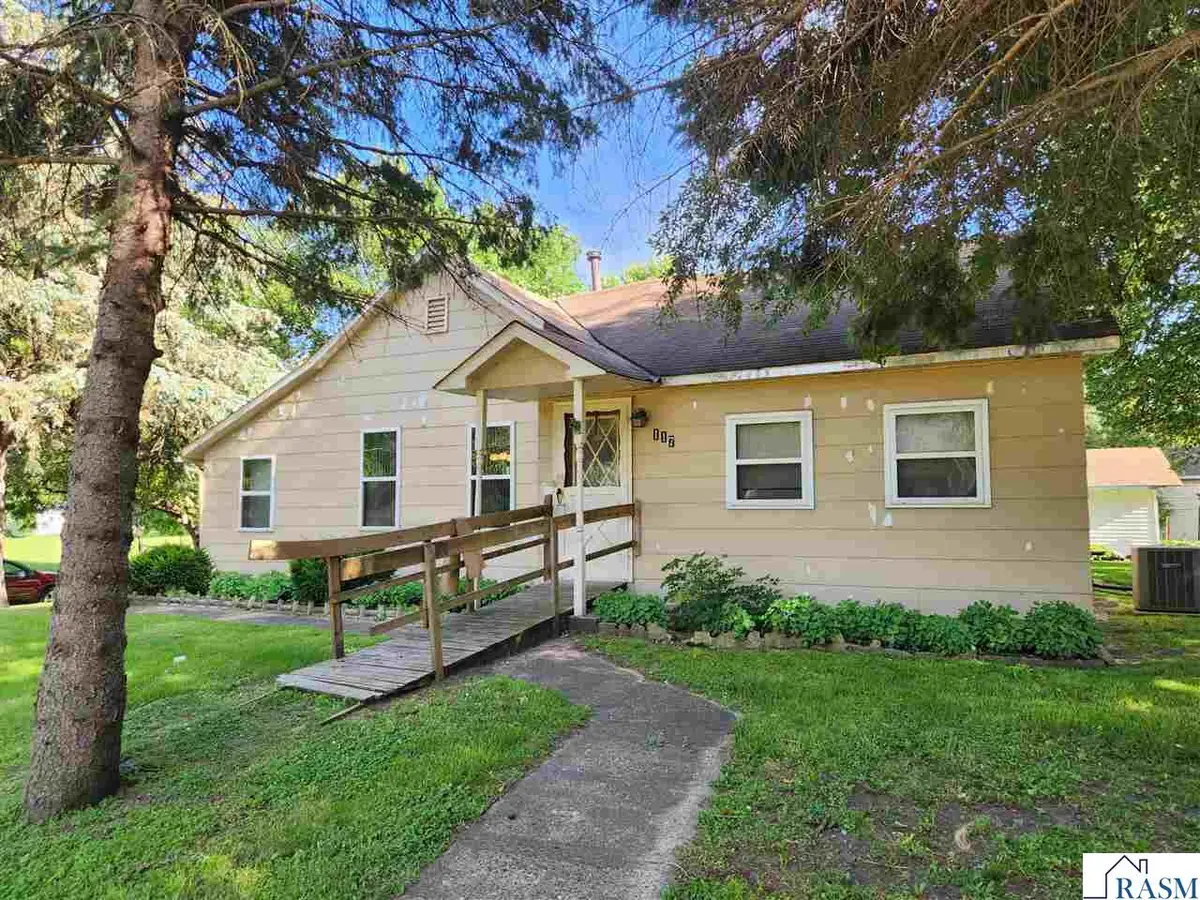 117 E Pleasant Street, Garden City, MN 56034 - #1