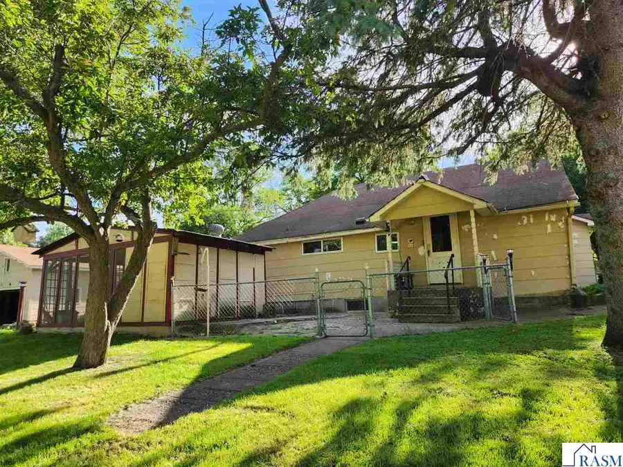 117 E Pleasant Street, Garden City, MN 56034 - #3