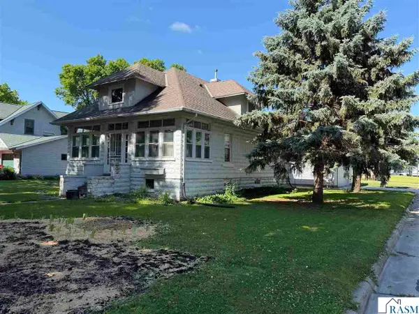 601 SE 1st Street, Fairfax, MN 55332