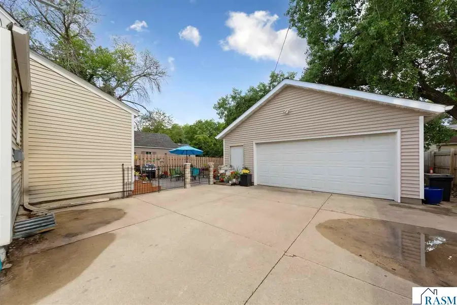 339 Jefferson Avenue, North Mankato, MN 56003 - #3