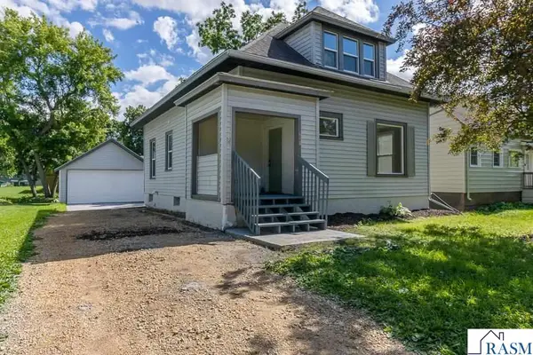 608 SE 7th Avenue, Waseca, MN 56093