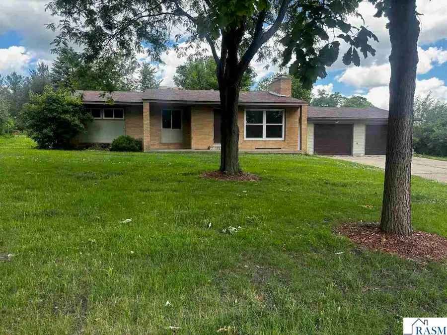723 Valley View Road, Saint Peter, MN 56082 - #2