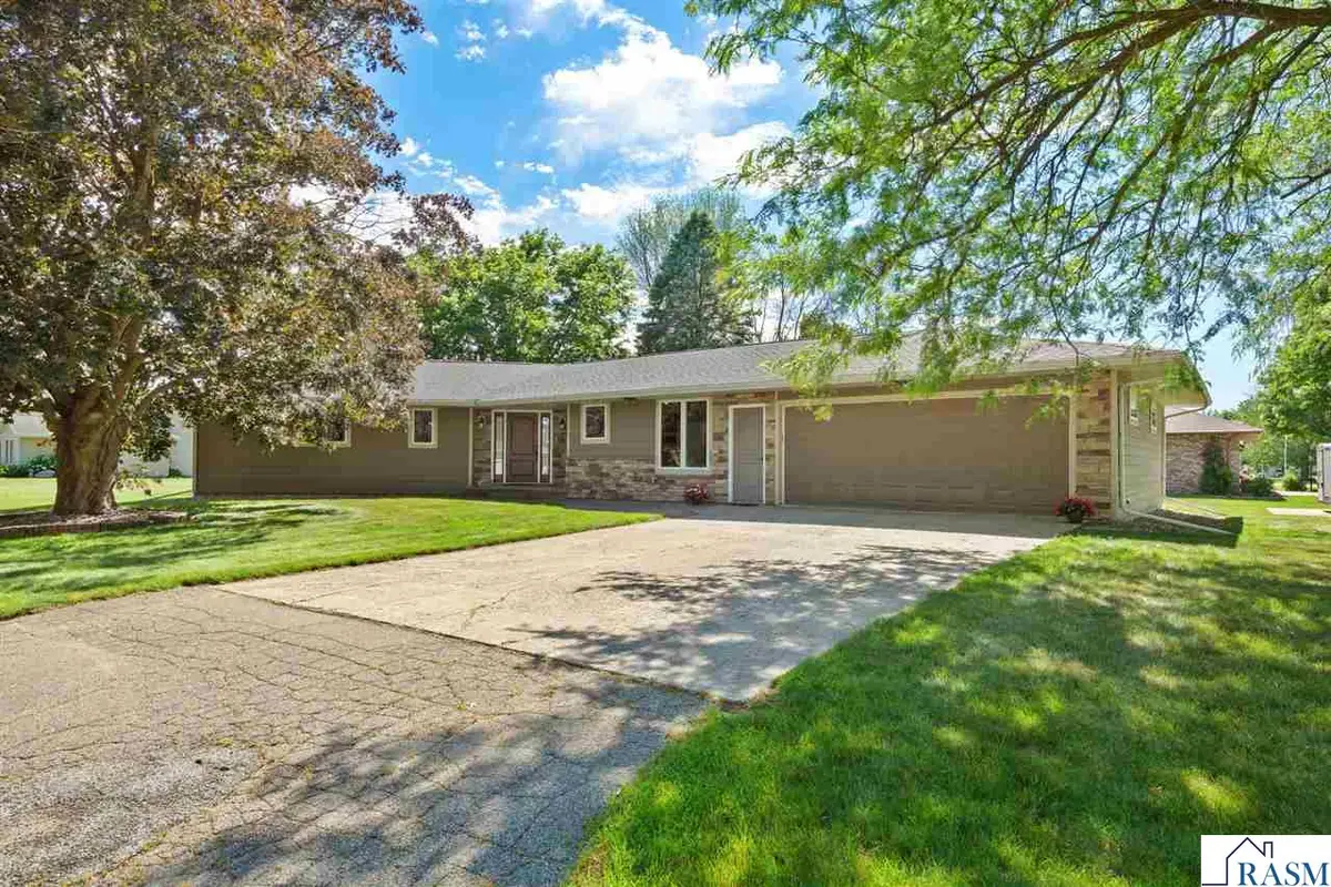 203 2nd Avenue SE, Geneva, MN 56035 - #1