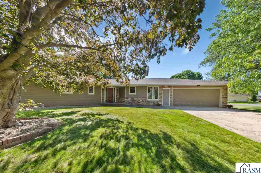 203 2nd Avenue SE, Geneva, MN 56035 - #2