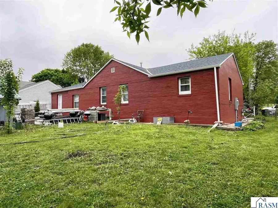 1113 S 2nd Avenue, Saint James, MN 56081 - #3