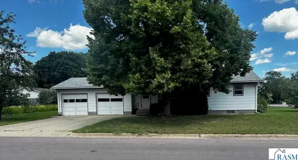 505 W Saint Julien Street, St. Peter, MN 56082