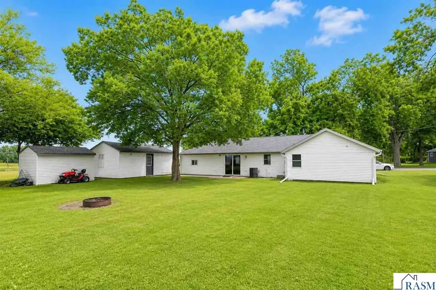 315 NE Buck Avenue, Madelia, MN 56062 - #3