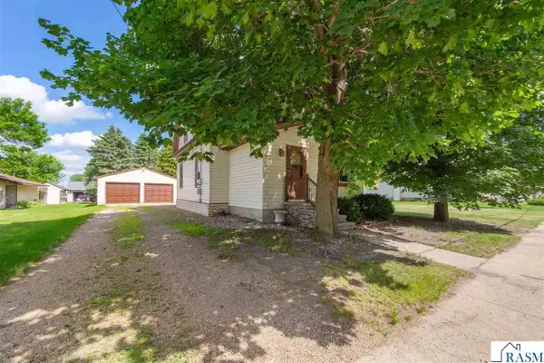 112 S 4th Street, Gaylord, MN 55334