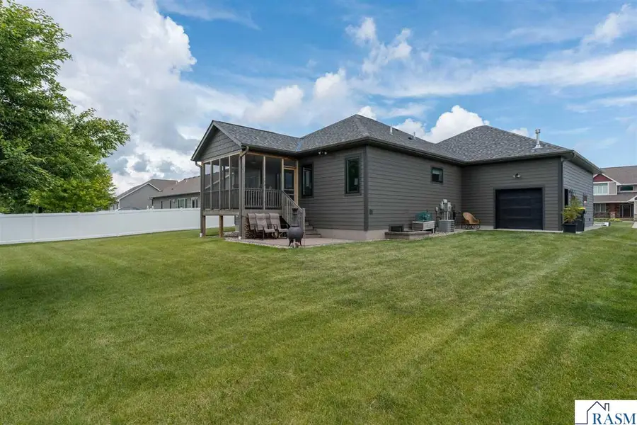 1929 Lexington Lane, North Mankato, MN 56003 - #2