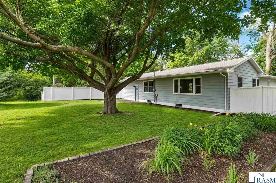 129 Marabou Drive, Mankato, MN 56001 - #2