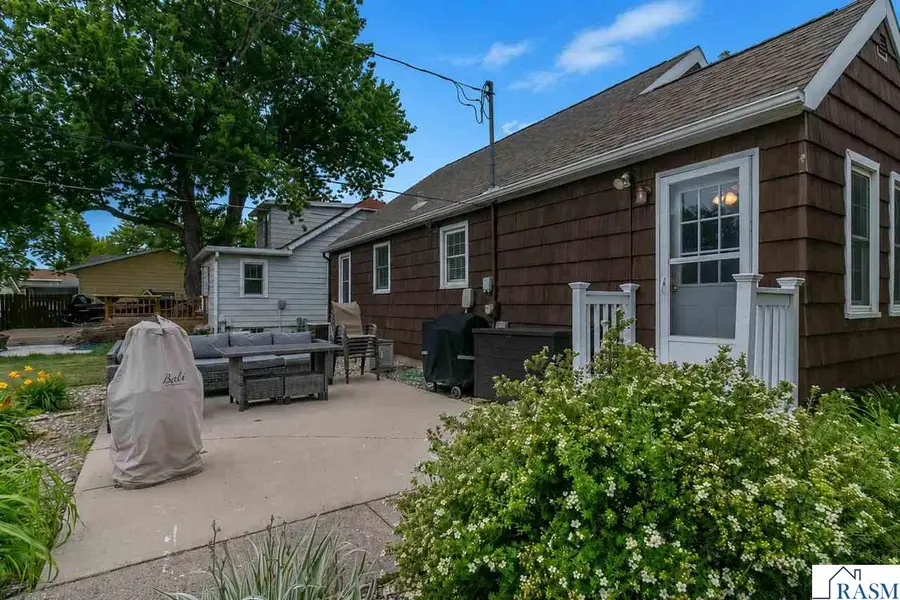 1115 N Jefferson Street, New Ulm, MN 56073 - #2
