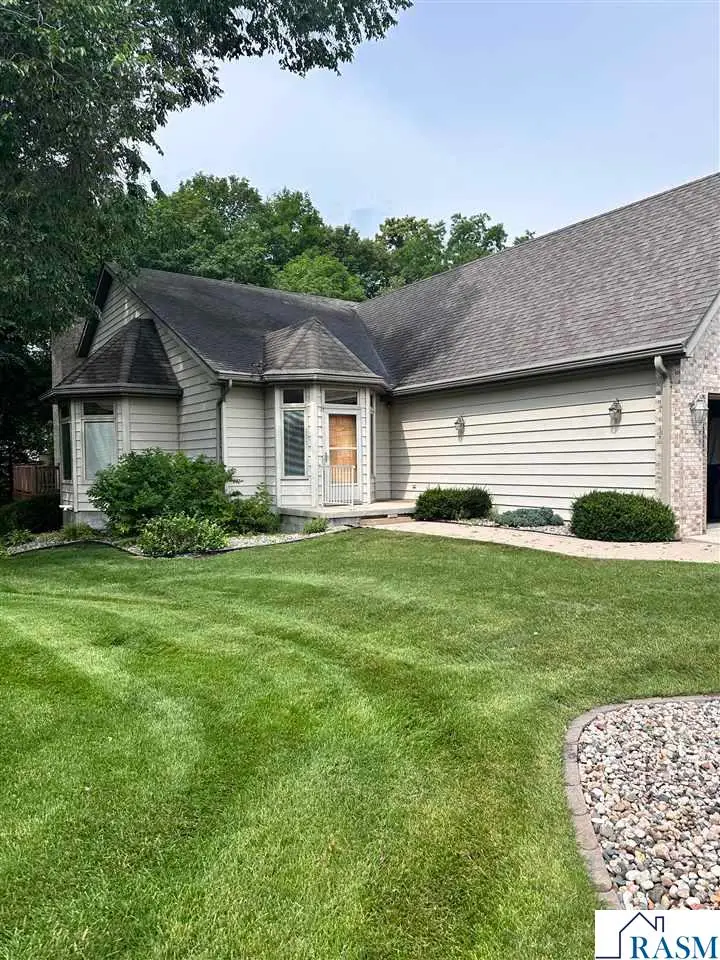 1511 Pleasant View Drive, North Mankato, MN 56003 - #1