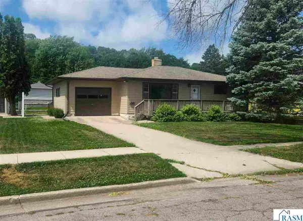 327 Linden Street, New Ulm, MN 56073