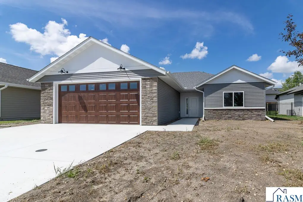 220 Copper Village Circle, Mankato, MN 56001 - #1