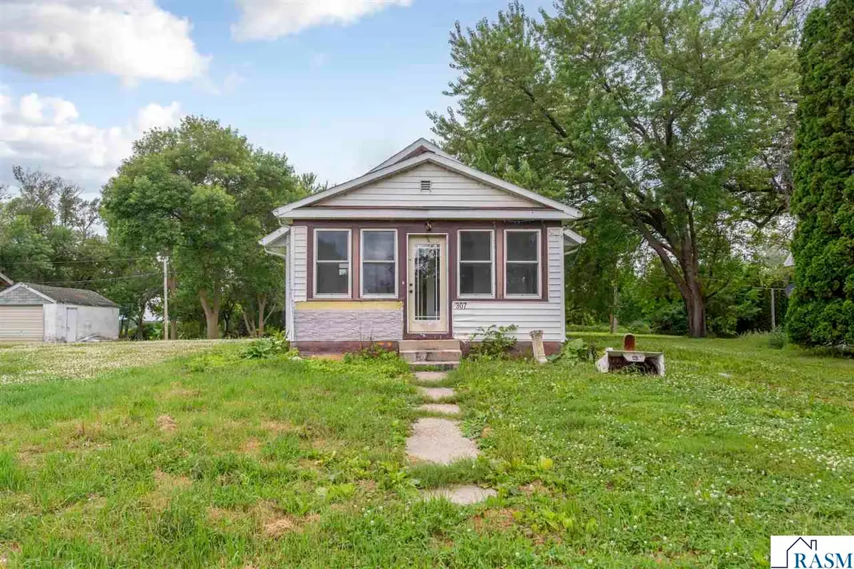 307 S Mill Street, Elmore, MN 56027-3321 - #1