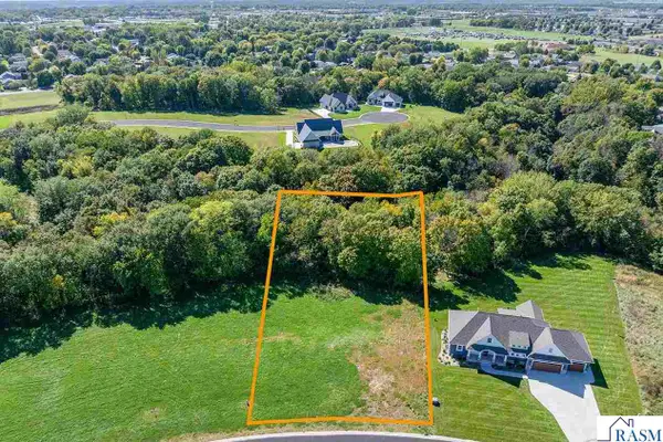 31 North Pointe Court, North Mankato, MN 56003