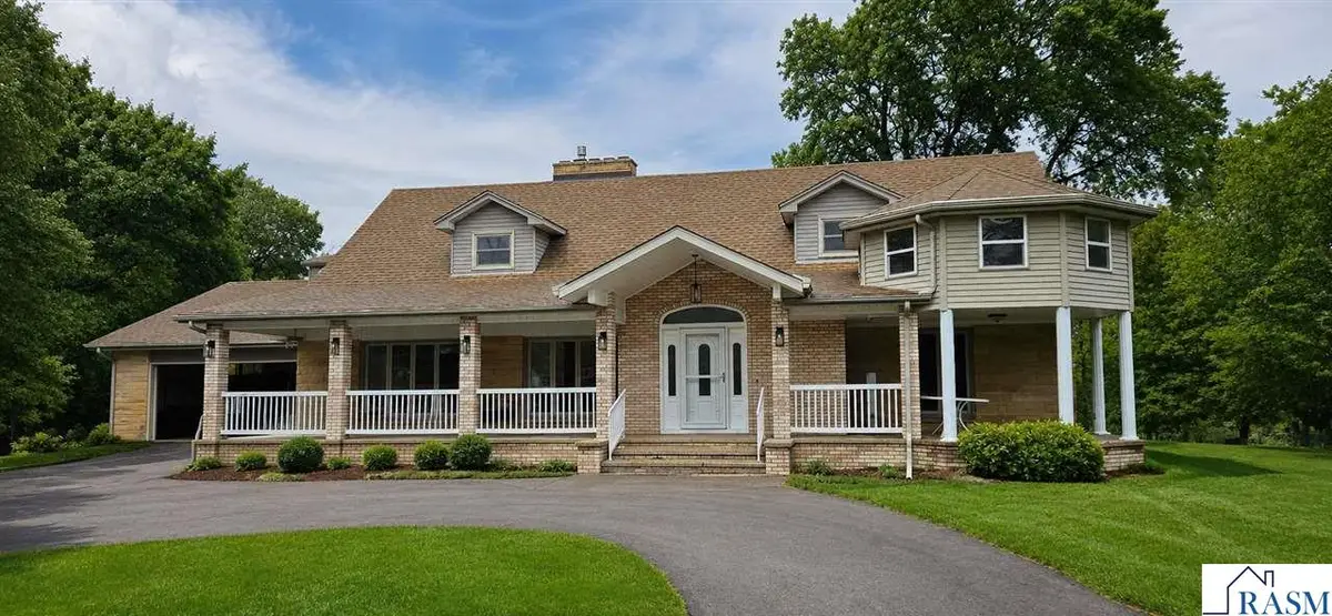 64 Skyline Dr, Mankato, MN 56001 - #1