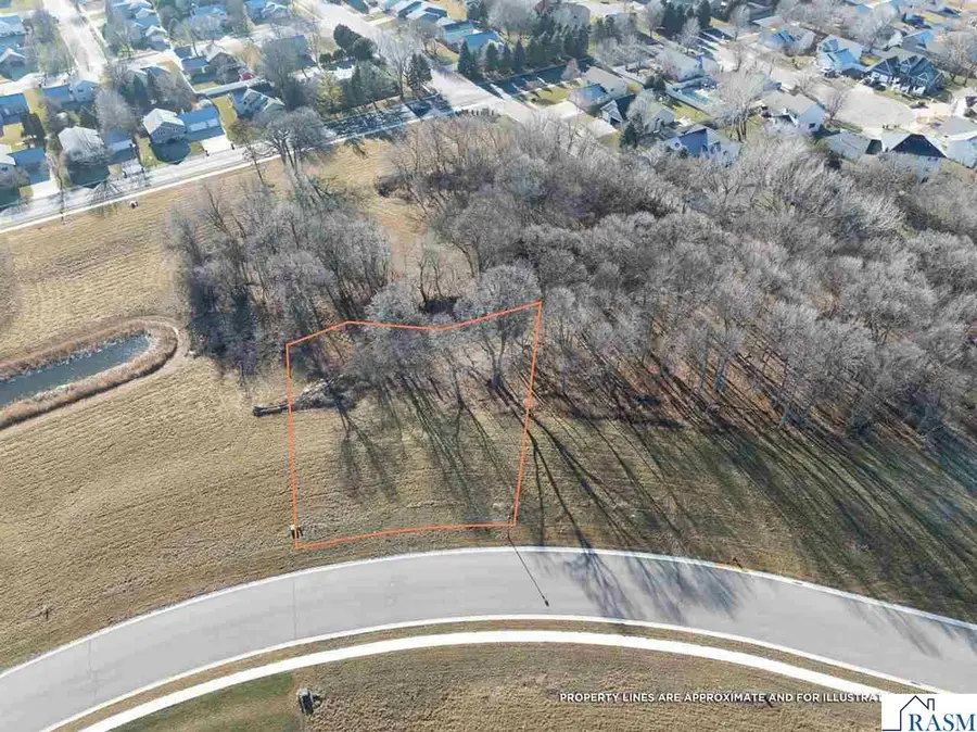 19 South Pointe Court, North Mankato, MN 56003 - #2