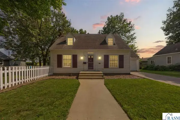 925 South Avenue, North Mankato, MN 56003