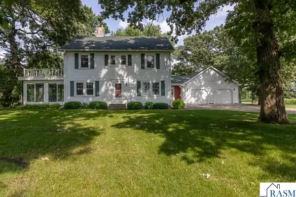 52062 190th Lane, Lake Crystal, MN 56055