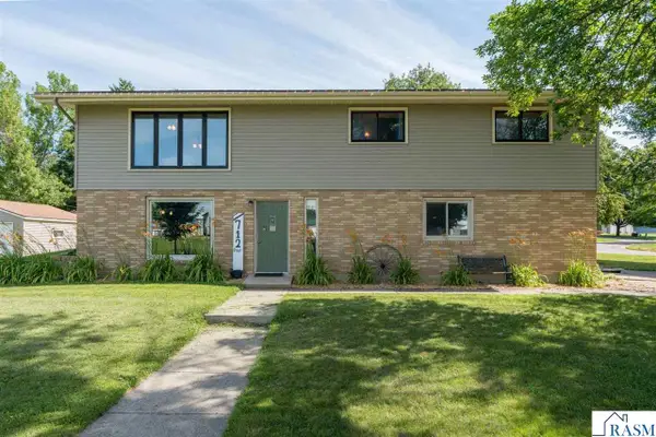 712 Pine Street, Nicollet, MN 56074