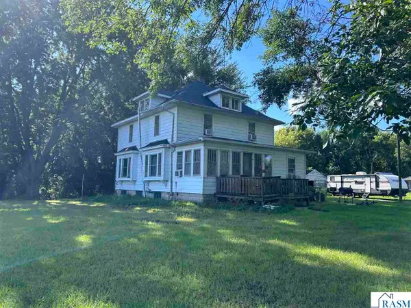 75750 340th Street, St. James, MN 56081