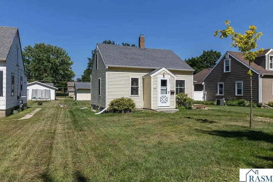 921 S Jefferson Street, New Ulm, MN 56073 - #2