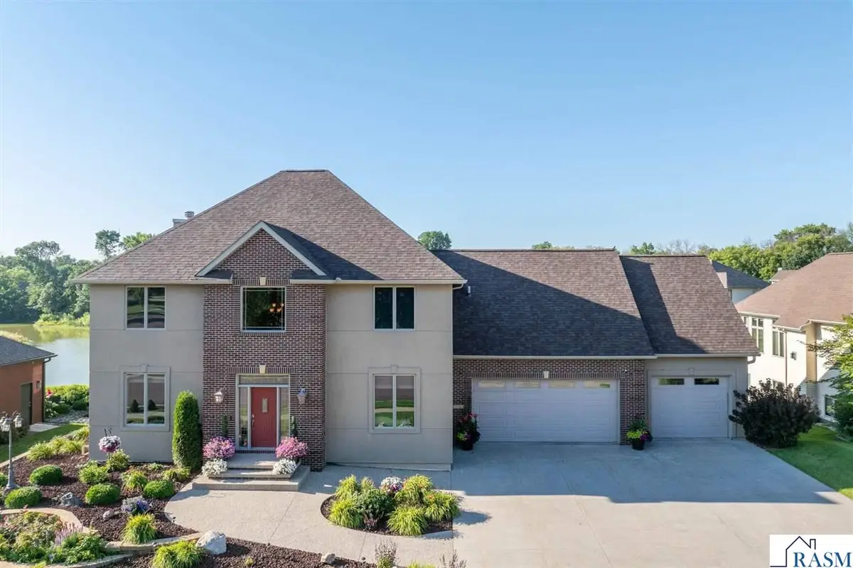 116 Rosewood Drive, Mankato, MN 56001 - #1