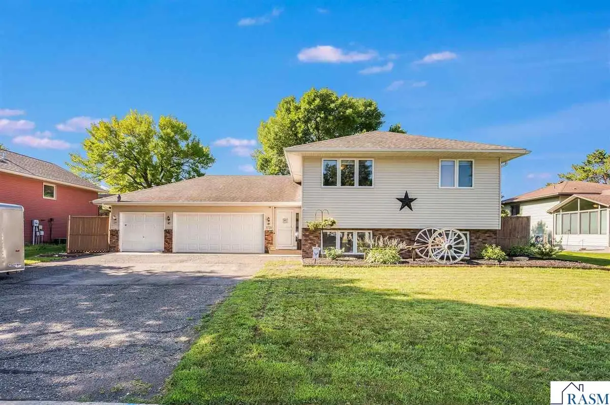 1735 N Orchid Drive, Mankato, MN 56001 - #1
