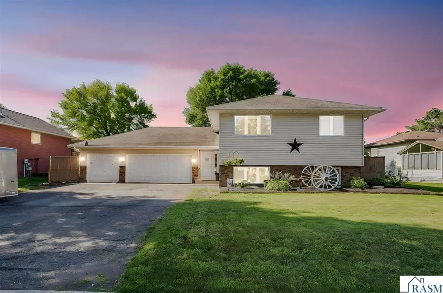 1735 N Orchid Drive, Mankato, MN 56001 - #2