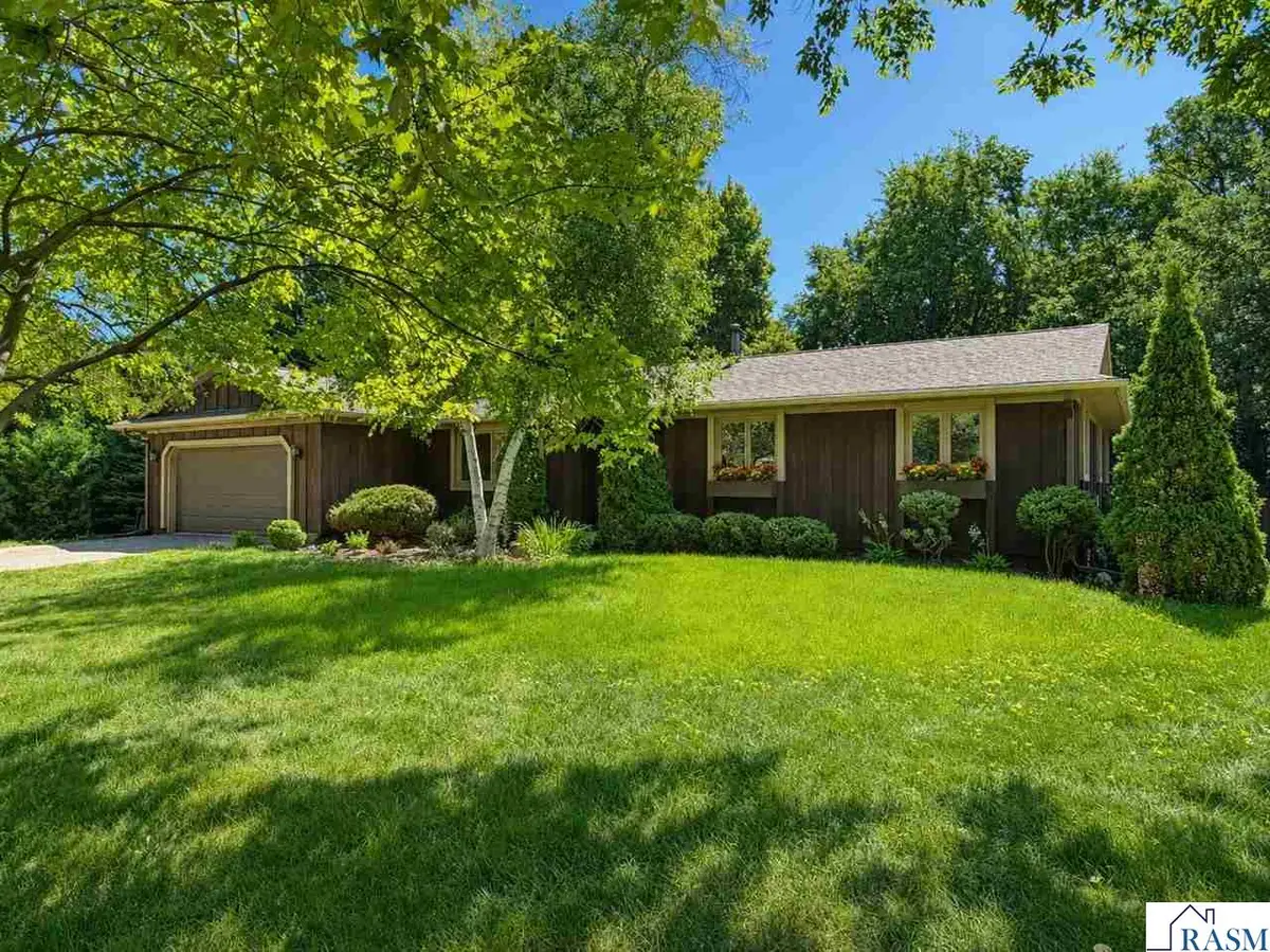 1535 Nottingham Drive, North Mankato, MN 56003 - #1