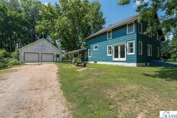 223 SW Joy Avenue, Madelia, MN 56062