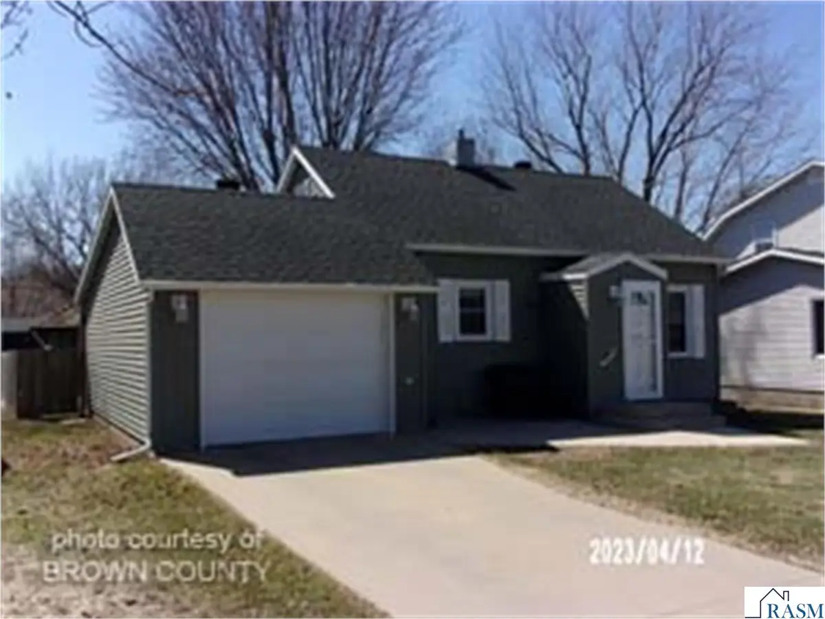 1211 N Franklin Street, New Ulm, MN 56073 - #1