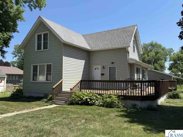 307 Washington Avenue, Hanska, MN 56041