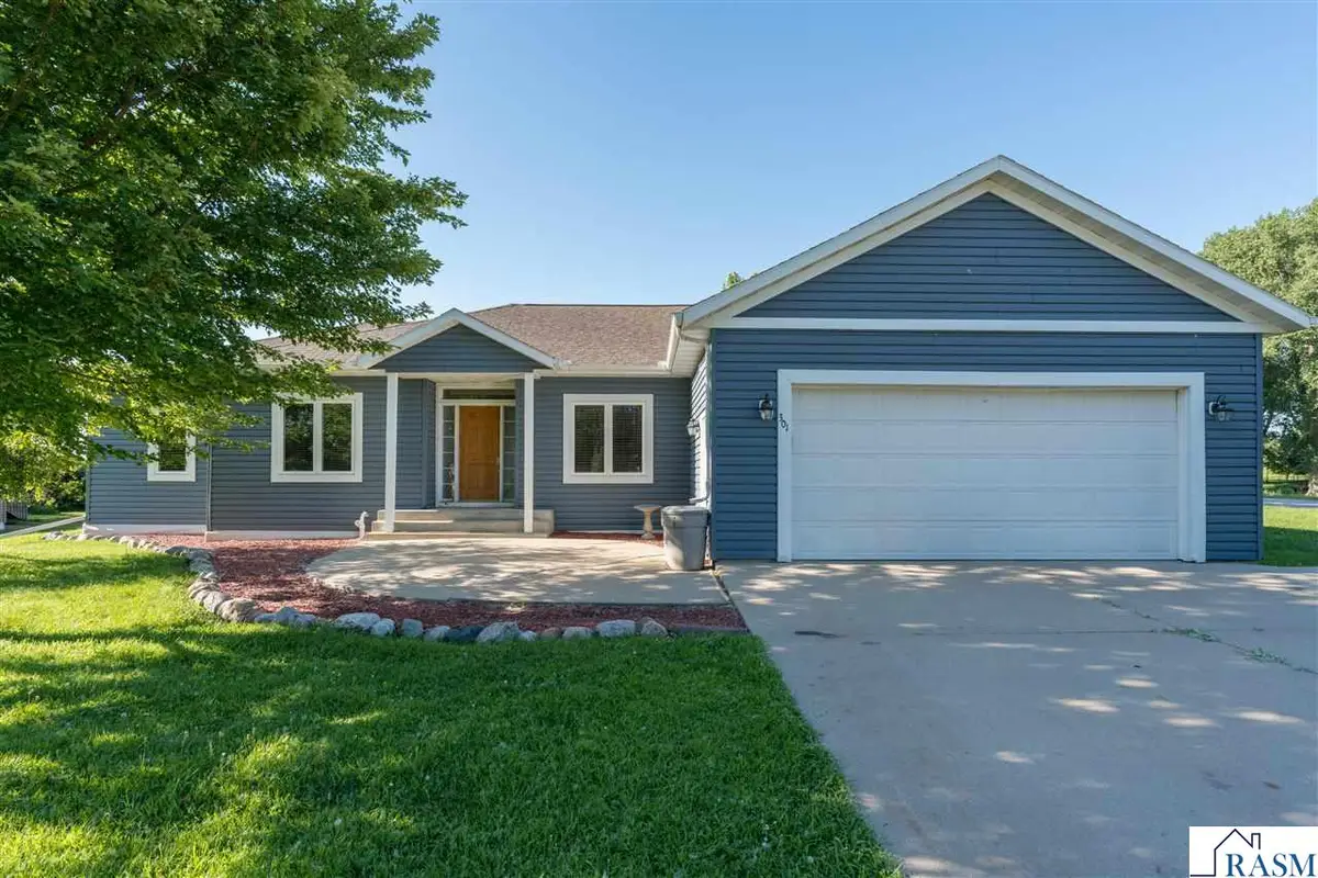 301 NW 7th Street, New Richland, MN 56072 - #1