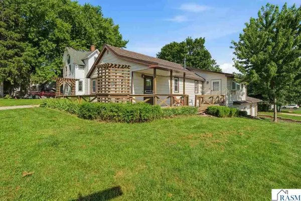 408 E 1st Street, Janesville, MN 56048