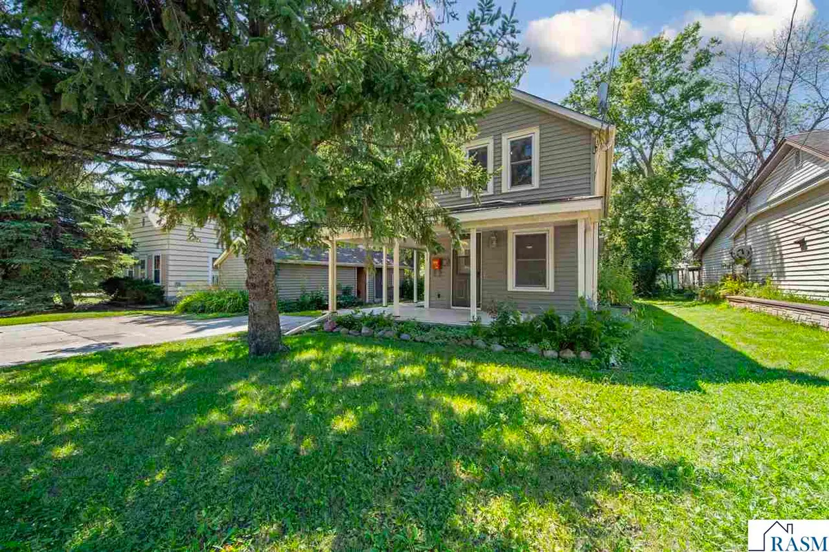 1518 4th Avenue, Mankato, MN 56001 - #1